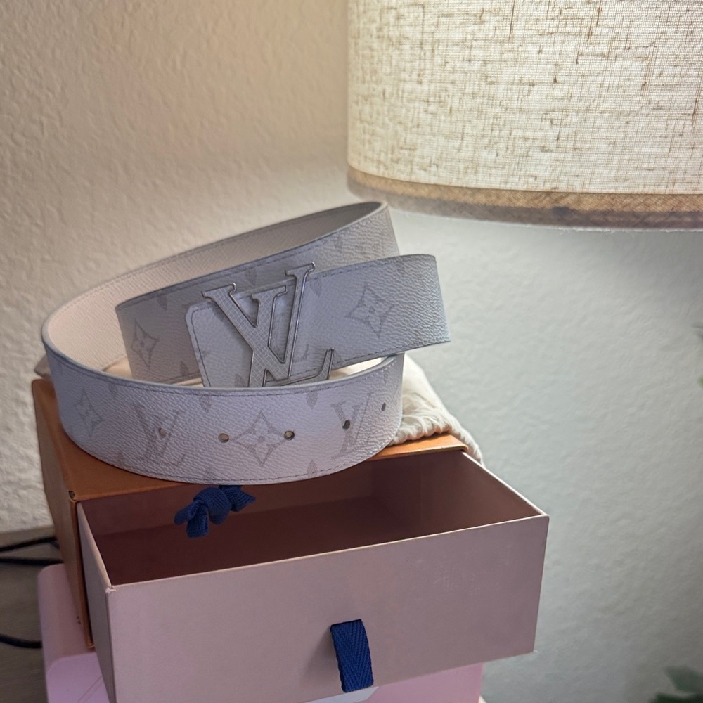 AUTHENTIC LV BELT